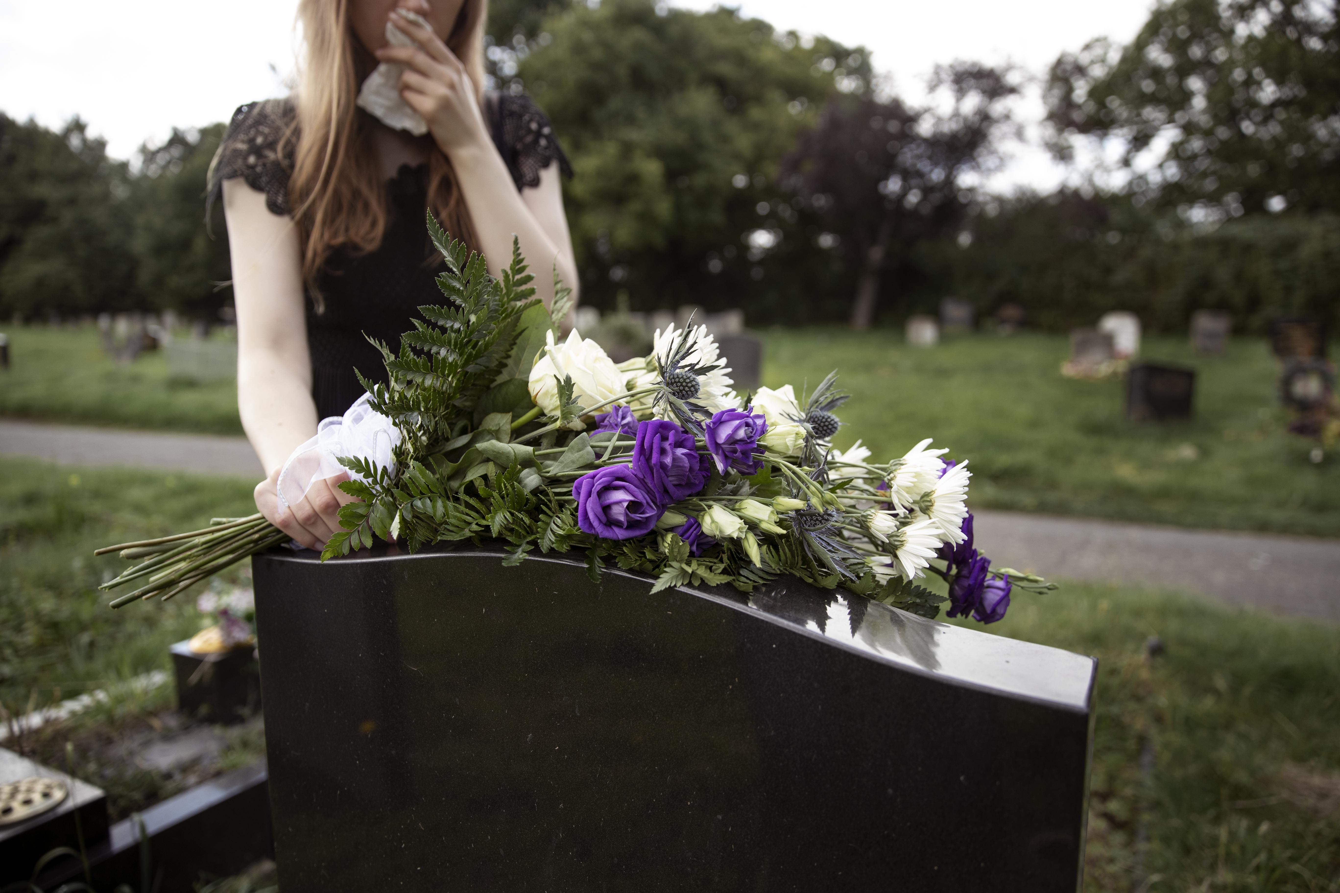 Papai, cadê a mamãe? tô com saudade! Então filho! a mamãe Por que ela  morreu papal?