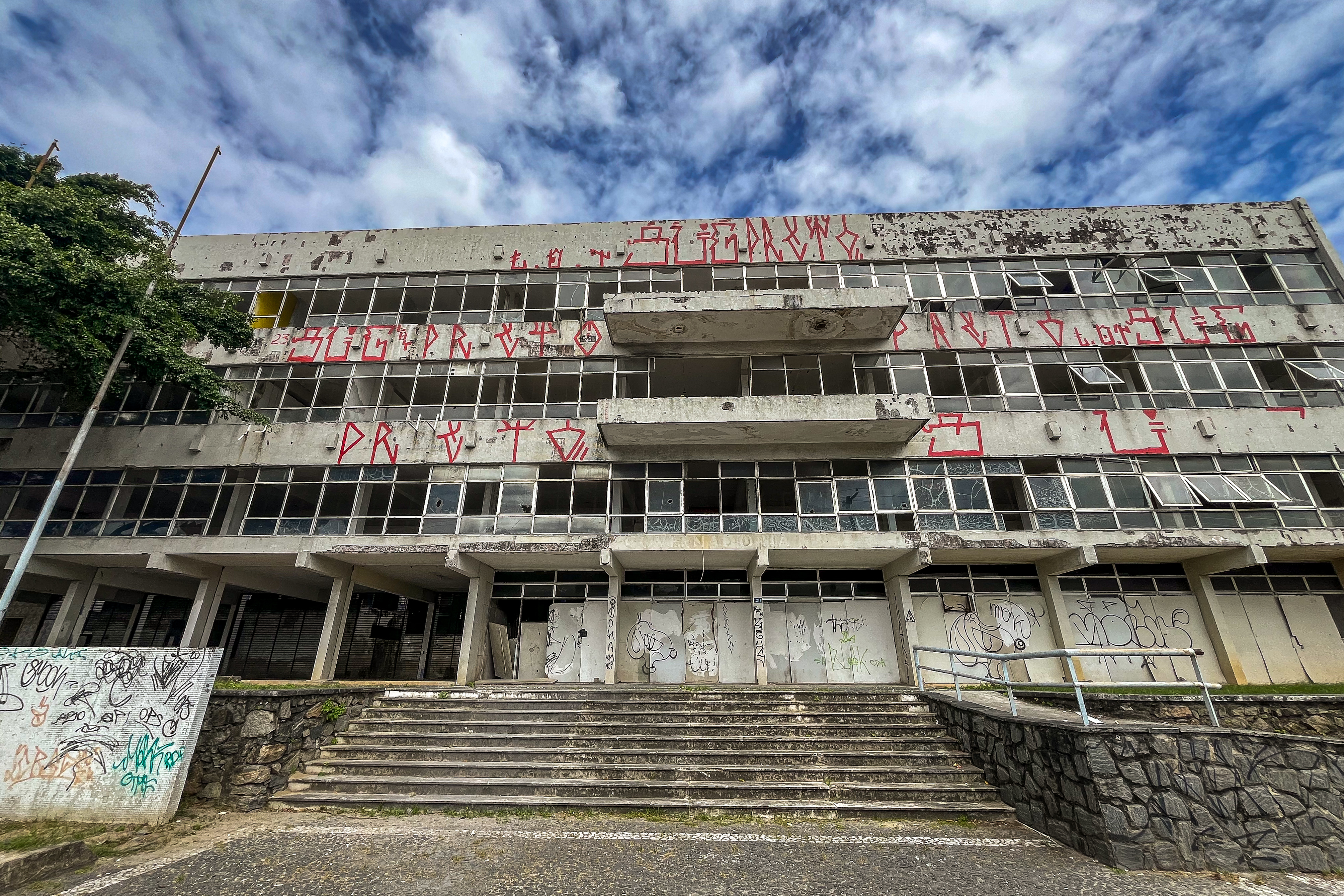 O Palácio Frei Caneca, antiga sede da vice-governadoria do estado, foi a edificação onde muitos documentos importantes para os rumos de Pernambuco foram assinados (Rafael Vieira/DP)