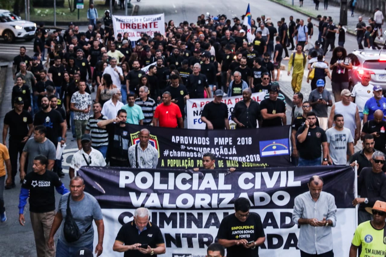 Mesmo aps a nomeao dos 338 profissionais, ainda existe uma vacncia de 2.200 vagas (Foto: Sandy James/DP)