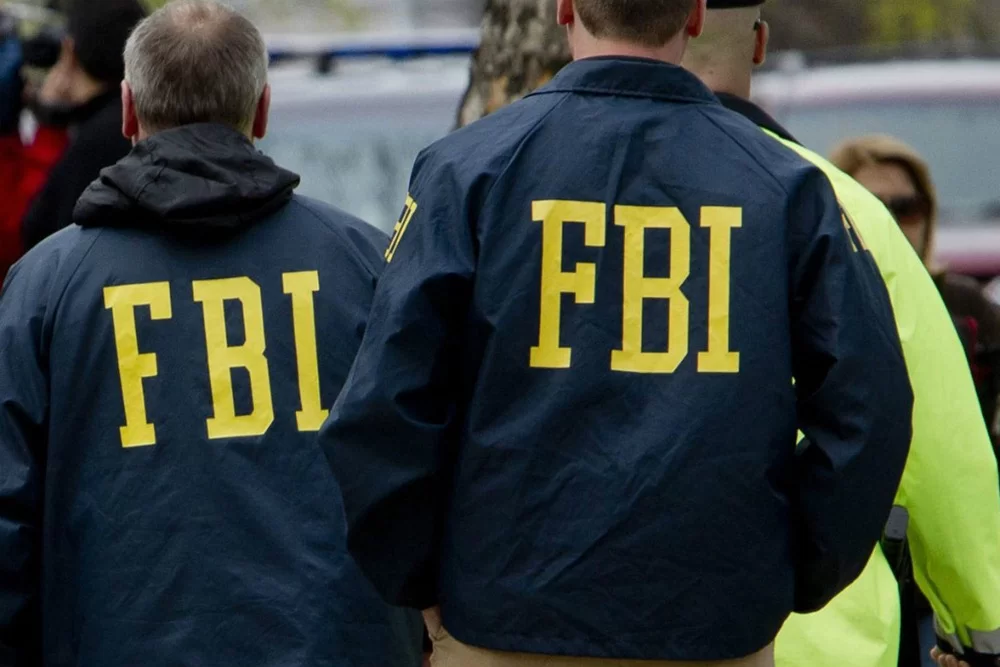 O Federal Bureau of Investigation (FBI) alertou as autoridades brasileiras, em 1 de novembro, que pessoas suspeitas de ligao com o grupo islmico Hezbollah  (Crditos: FBI)