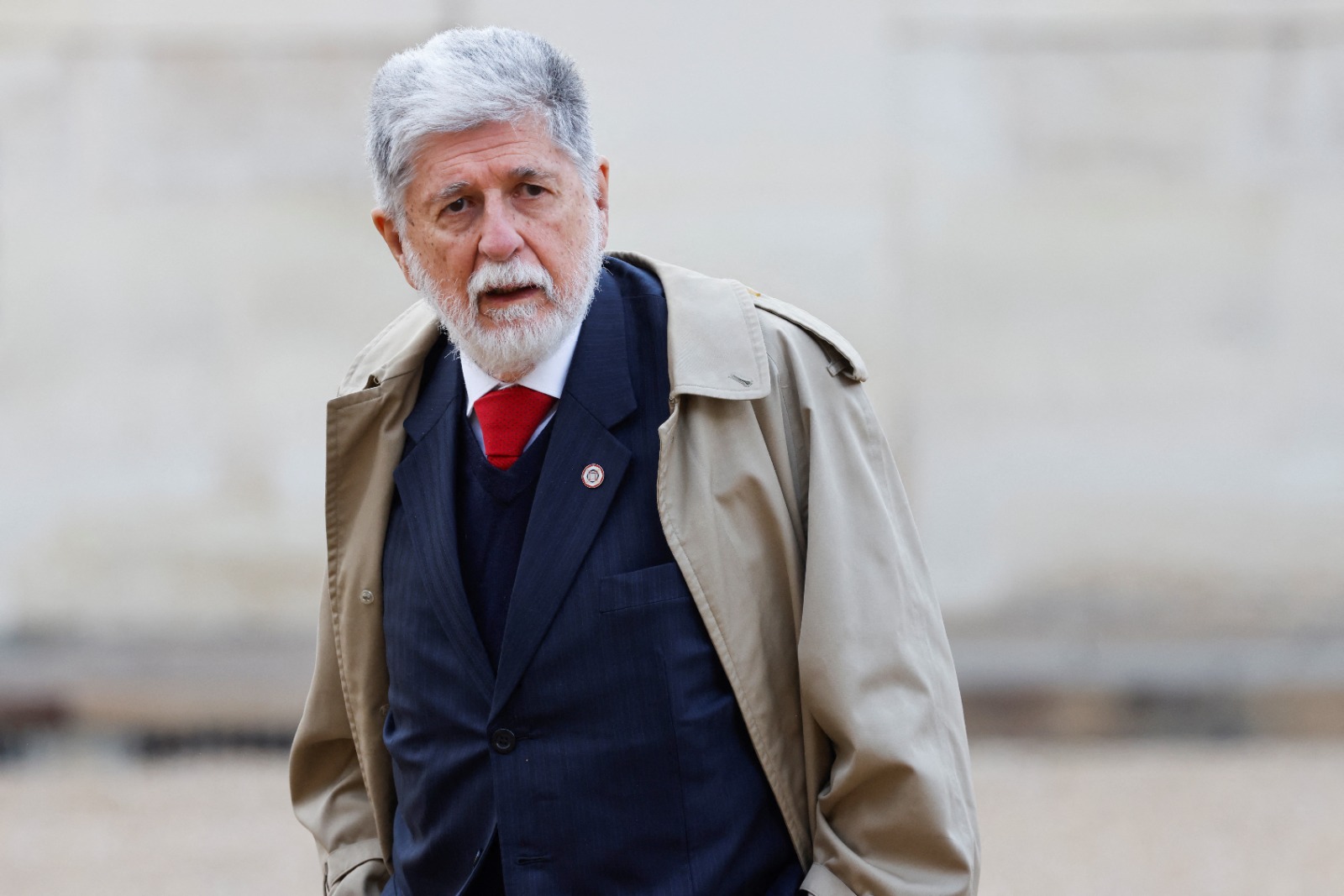 O ex-chanceler avaliou a morte de milhares de crianas palestinas em bombardeios israelenses (foto: LUDOVIC MARIN / AFP)