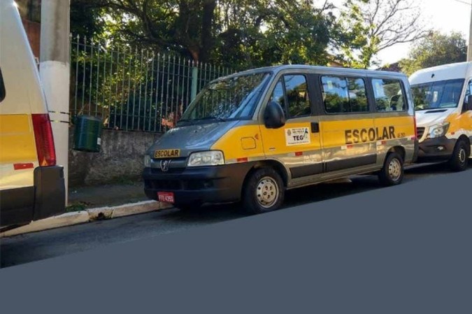 A van pertencia ao programa Transporte Escolar Gratuito (TEG) da Prefeitura de São Paulo. O órgão informou que descredenciou o motorista  (Foto: Prefeitura de São Paulo/Divulgação)