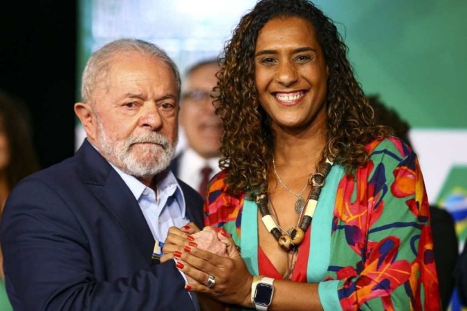 Lula e a ministra de Igualdade Racial, Anielle Franco (crédito: Marcelo Camargo/Agência Brasil)