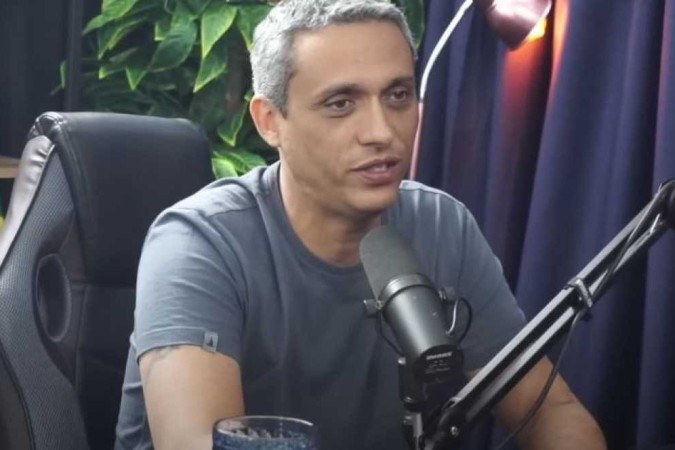 
Gustavo Gayer (PL-GO) falava ao podcast 'Trs Irmos' sobre os Quocientes de Inteligncia (QIs) pelo mundo e sobre a democracia na frica  (foto: Reproduo/YouTube Podcast 3 irmos)