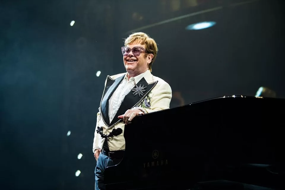 Ao longo da carreira, Elton John ganhou cinco Grammys, dois Oscars de Melhor Canção Original e um Tony (Foto: Reprodução/Instagram) Ao longo da carreira, Elton John ganhou cinco Grammys, dois Oscars de Melhor Canção Original e um Tony (Foto: Reprodução/Instagram)