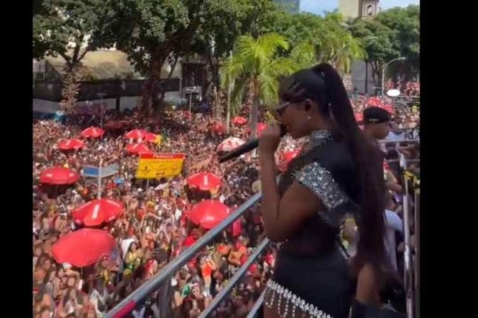 

Ludmilla no bloco Fervo da Lud  (foto: Redes sociais/ Reproduo)