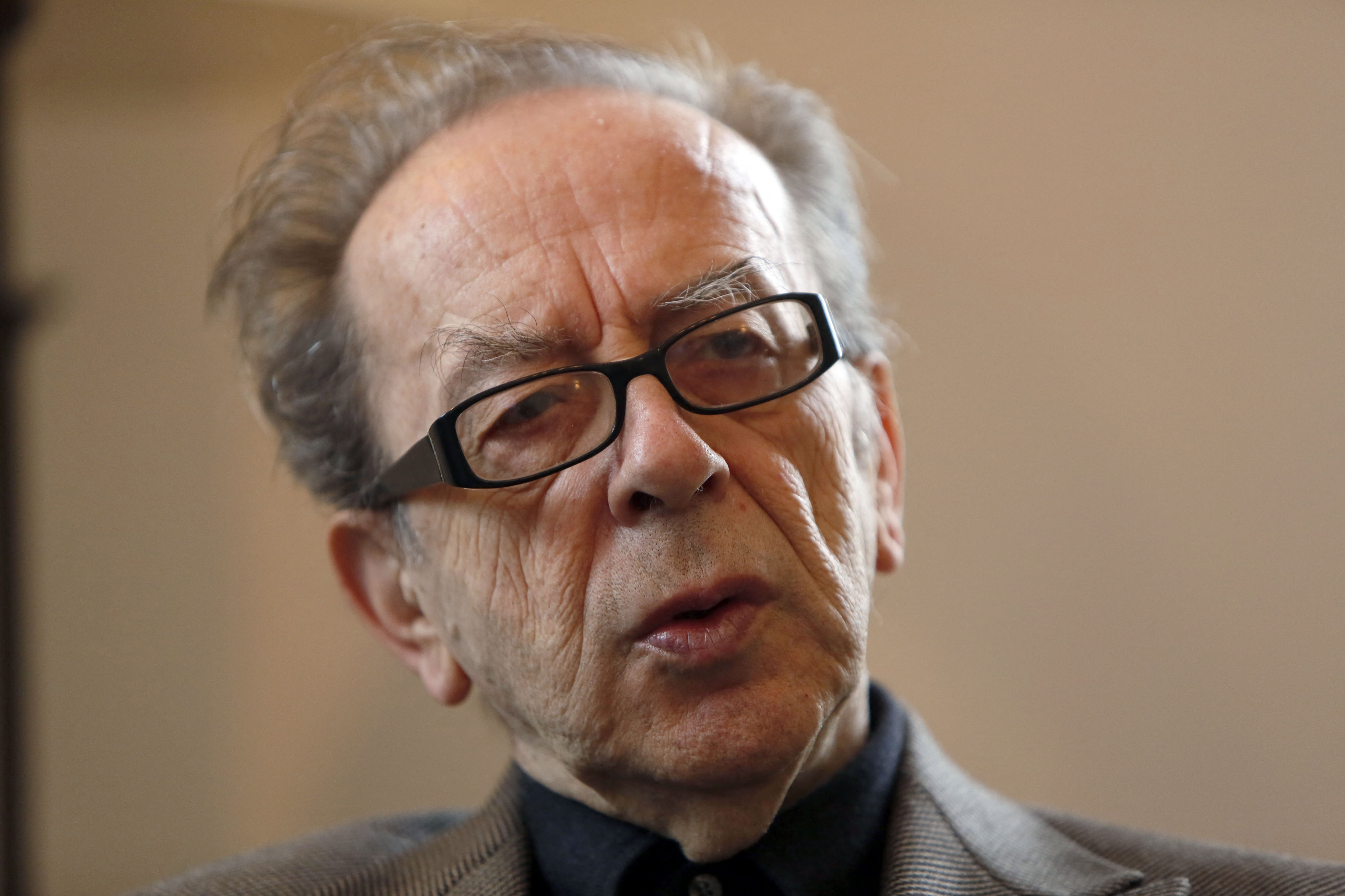 Escritor albans Ismail Kadar (foto: Gali TIBBON / AFP)