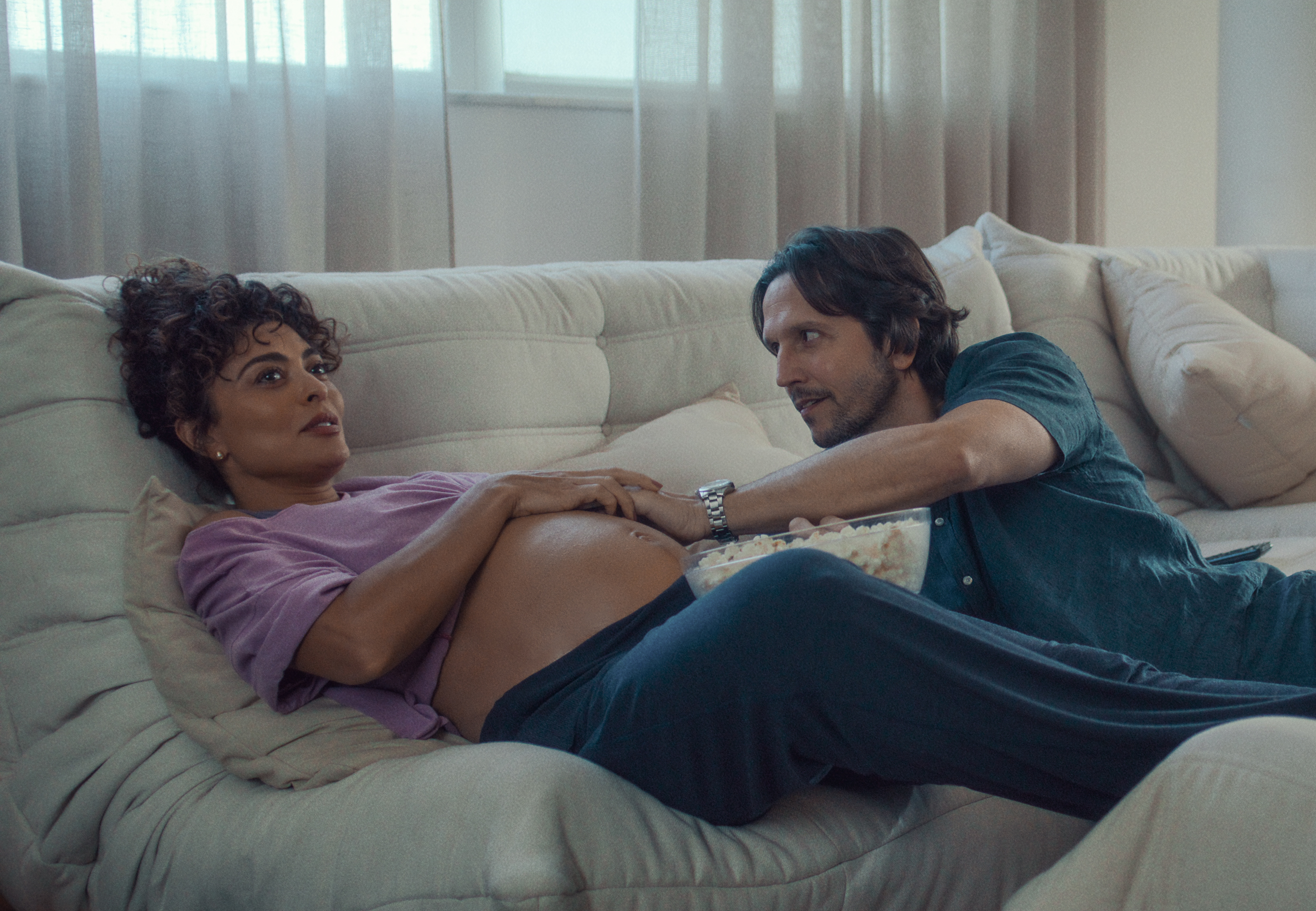 Juliana Paes e Vladimir Brichta em cena de 'Pedao de Mim' (Marcos Serra Lima / Netflix)