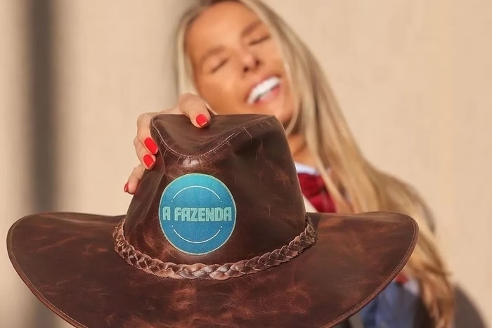 Adriane Galisteu segue no comando de "A Fazenda" em 2024 (Foto: Reprodução/Instagram
) Adriane Galisteu segue no comando de "A Fazenda" em 2024 (Foto: Reprodução/Instagram
)