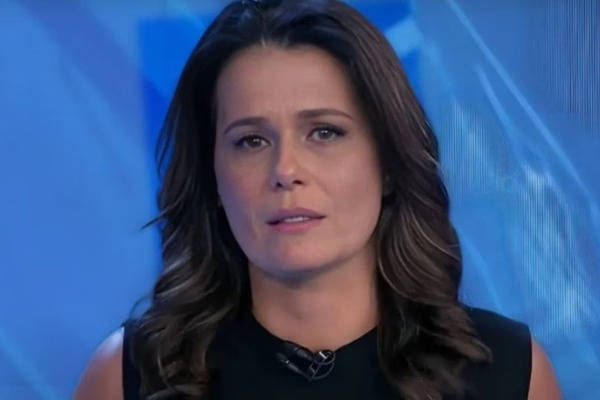 Adriana Arajo  ncora do Jornal da Band (foto: Reproduo )