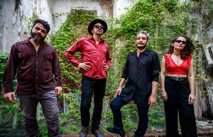 Banda Corações Selvagens faz a abertura do show (Foto: Hermes Costa Neto) Banda Corações Selvagens faz a abertura do show (Foto: Hermes Costa Neto)