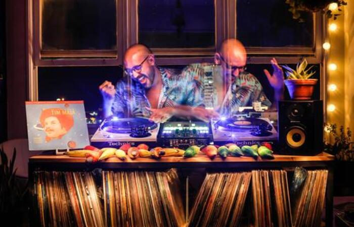 DJ 440 é criador e residente do projeto que completa em breve 18 anos de atividade (Foto: Rafael Martins) DJ 440 é criador e residente do projeto que completa em breve 18 anos de atividade (Foto: Rafael Martins)