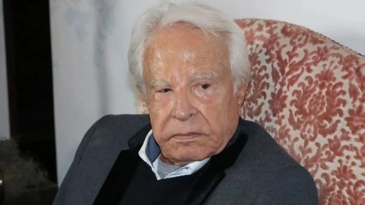 
Cid Moreira morreu nesta quinta-feira (03/10), aos 97 anos, devido a falncia mltipla de rgos  (foto: Reproduo)