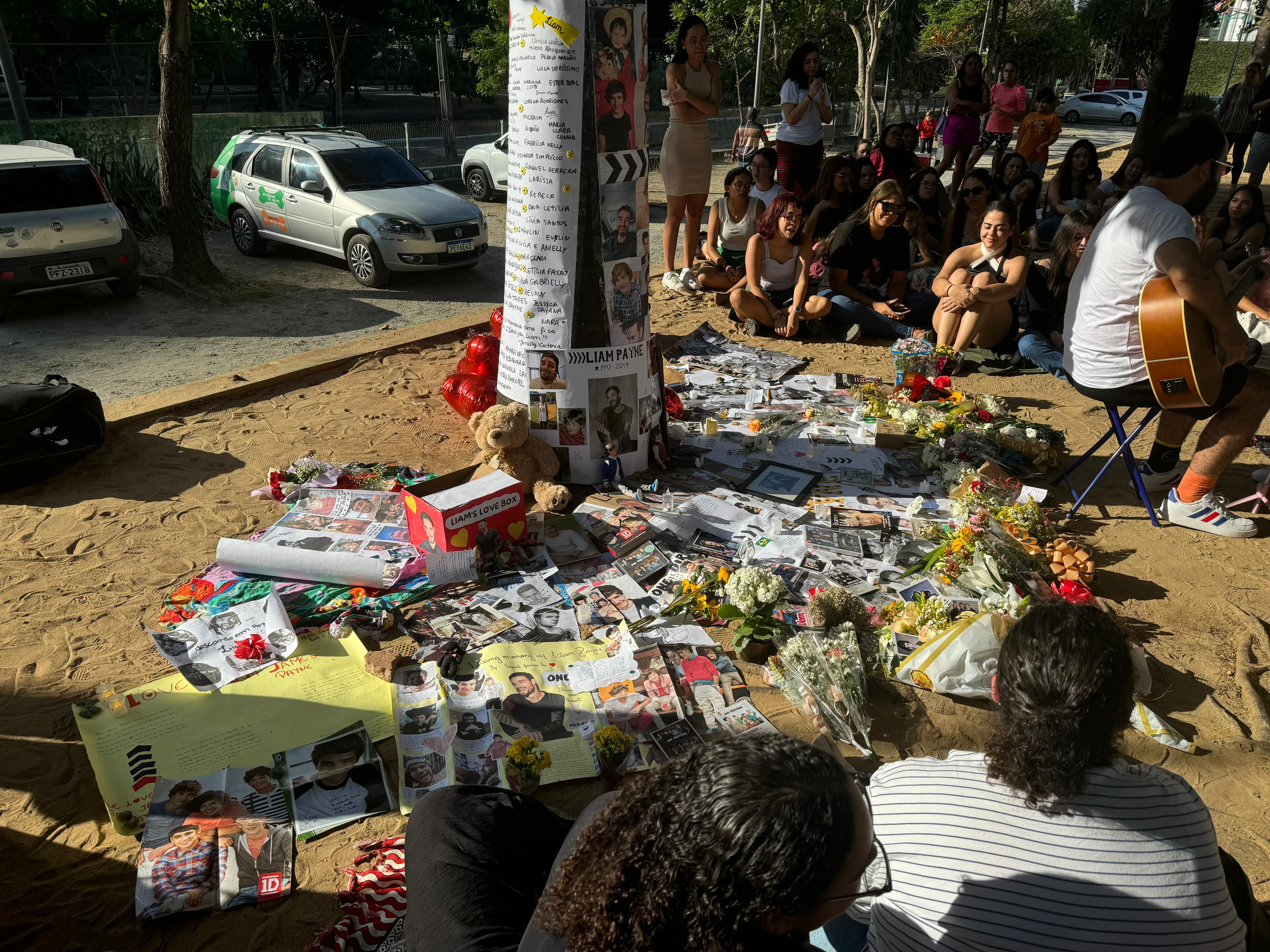 Memorial para o cantor britânico aconteceu neste domingo (27) no Parque Dona Lindu (Foto: Cortesia) Memorial para o cantor britânico aconteceu neste domingo (27) no Parque Dona Lindu (Foto: Cortesia)