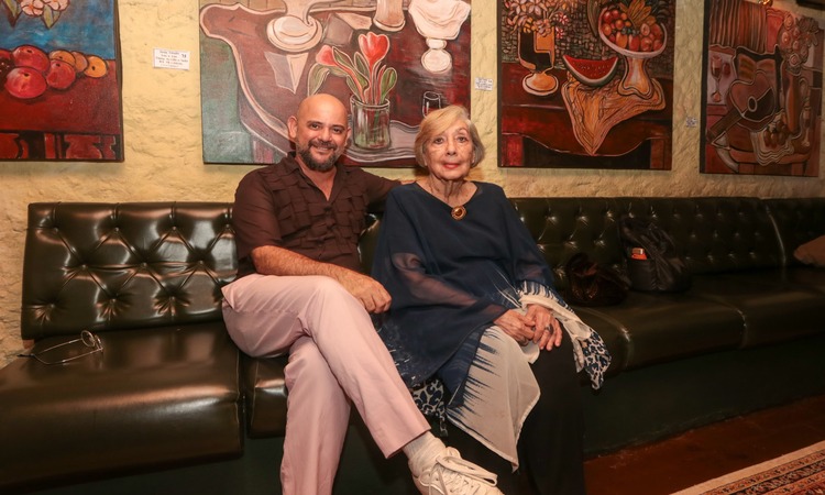 (Aos 88 anos, Tânia Carneiro Leão foi um dos destaques do ano com a exposição 'Jogos Frutais'. Foto: Ruan Pablo (DP)) (Aos 88 anos, Tânia Carneiro Leão foi um dos destaques do ano com a exposição 'Jogos Frutais'. Foto: Ruan Pablo (DP))