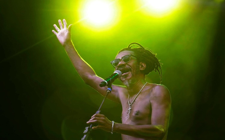 (Show de Luiz Melodia no Palco Julio Prestes (SP - 18/05/2014). Foto Nelson Antoine/MILENAR IMAGEM) (Show de Luiz Melodia no Palco Julio Prestes (SP - 18/05/2014). Foto Nelson Antoine/MILENAR IMAGEM)