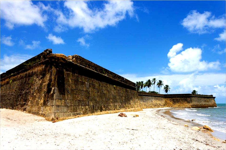 Forte Orange, um dos atrativos da ilha (Aurélio Velho/Iphan/Divulgação) Forte Orange, um dos atrativos da ilha (Aurélio Velho/Iphan/Divulgação)