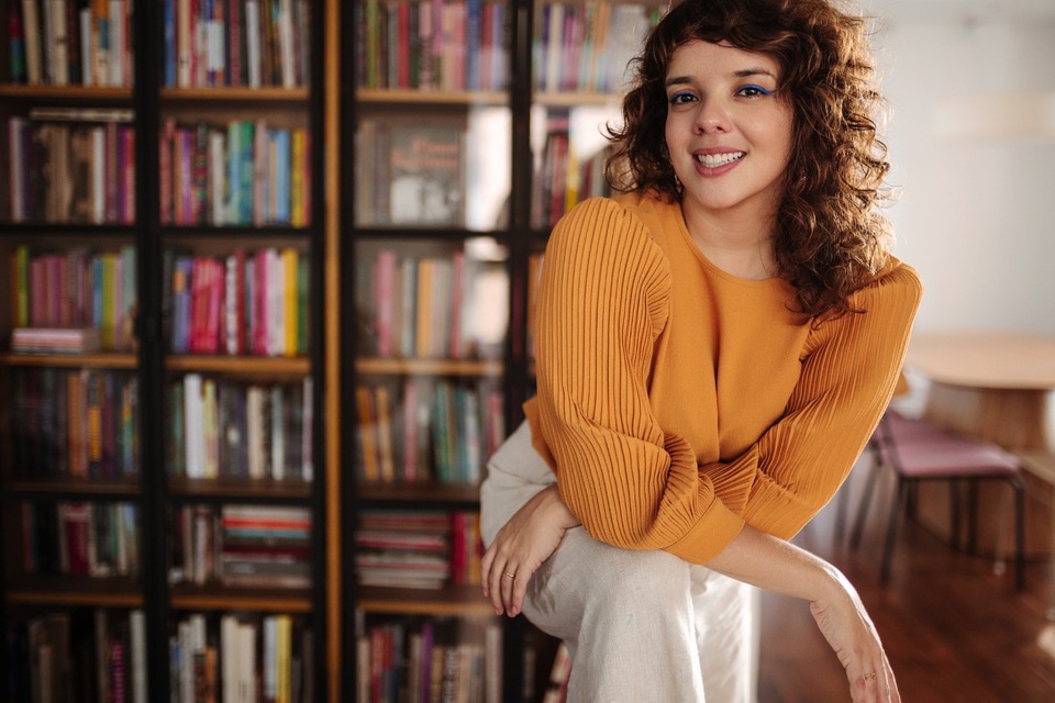 Daniela Arraes  uma das fundadoras do perfil ''Contente'' no Instagram (Foto: Lucas Viggiani)