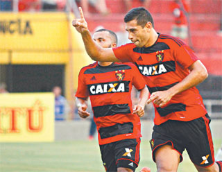 Diego Souza recebe cerca de trs vezes mais que a folha salarial de todo o elenco da equipe sul-matogrossense (RICARDO FERNANDES/DP)