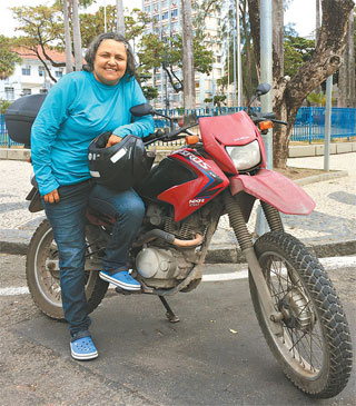 Mirian, conhecida como "Maga",  motogirl h 16 anos  (Thamires Lima/Esp. DP)